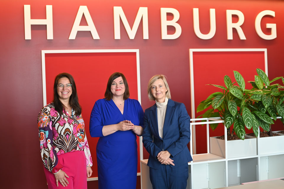 Nadine Mostoller, Katharina Fegebank und Marianne Janik (von links), Credit: Alena Zielinski