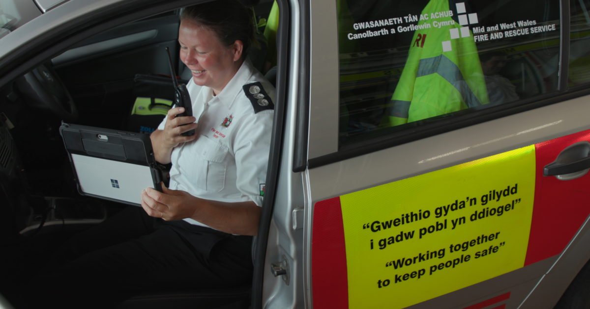 Mid and West Wales Fire and Rescue Service emplea a 1,400 personas en 58 Estaciones de Bomberos en Carmarthenshire, Ceredigion, Neath Port Talbot, Pembrokeshire, Powys y Swansea