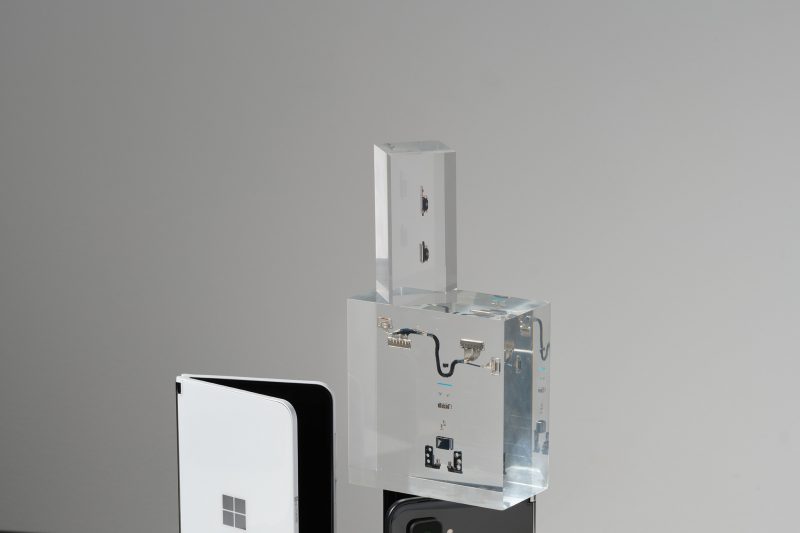 Surface Duo 2 components